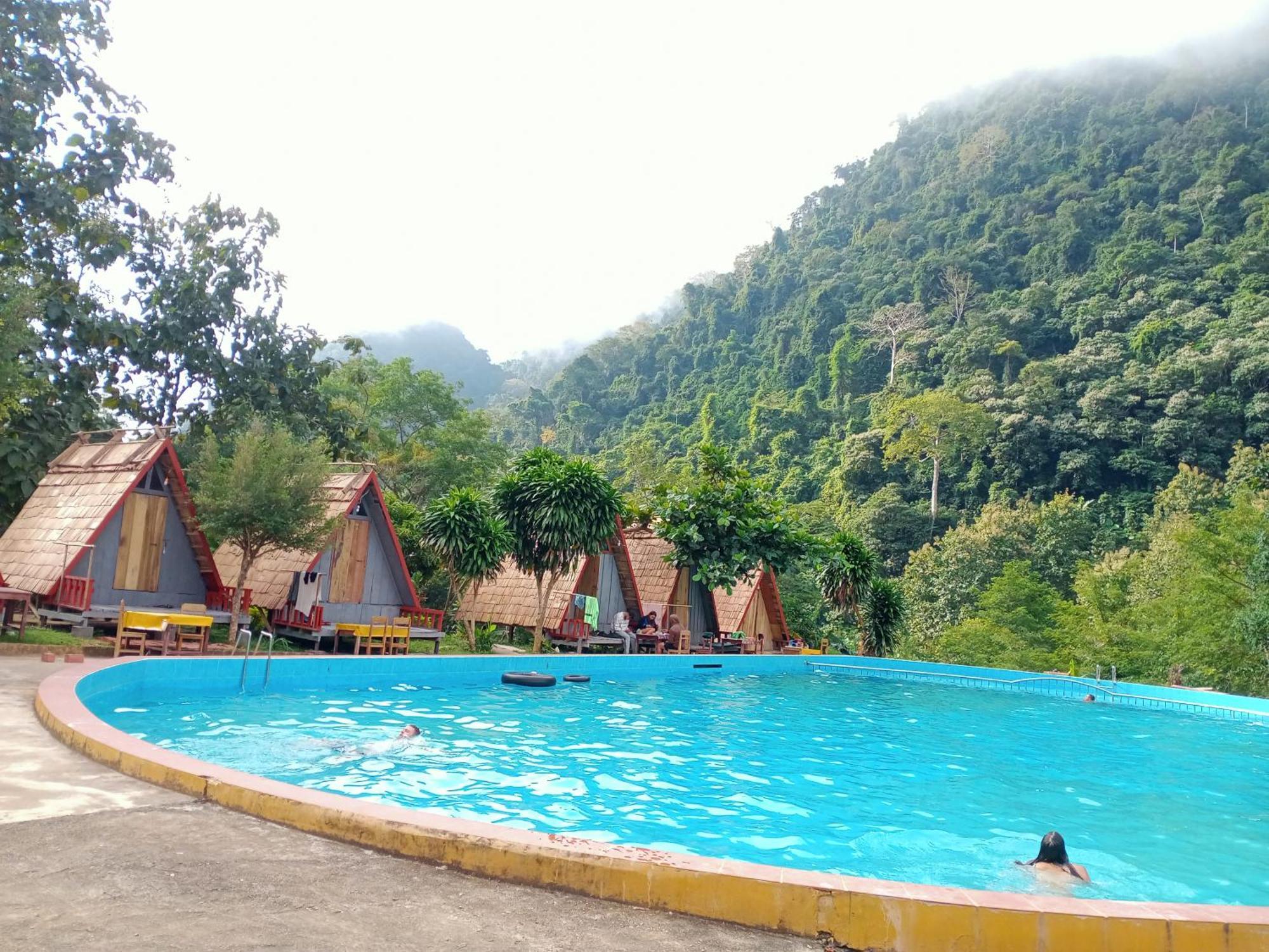 Campingsite Swimming Pool Ban Nongkham Buitenkant foto