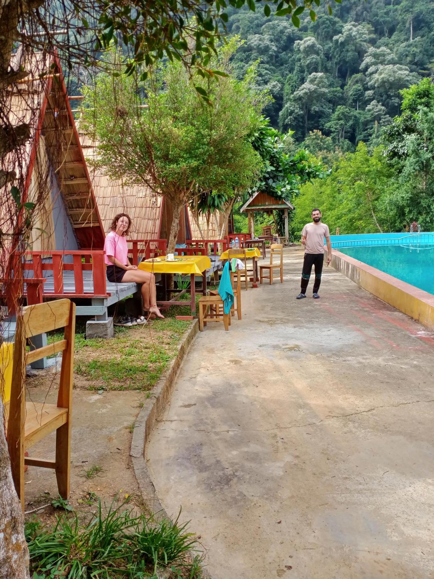 Campingsite Swimming Pool Ban Nongkham Buitenkant foto