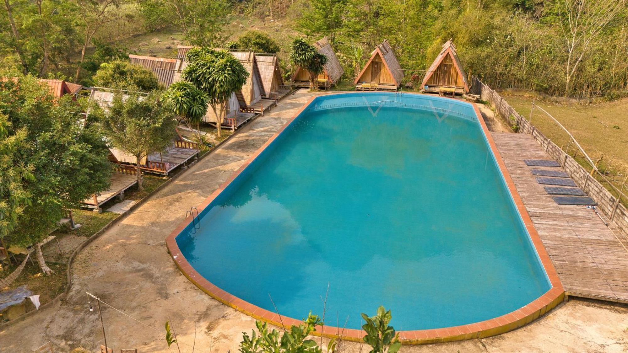 Campingsite Swimming Pool Ban Nongkham Buitenkant foto