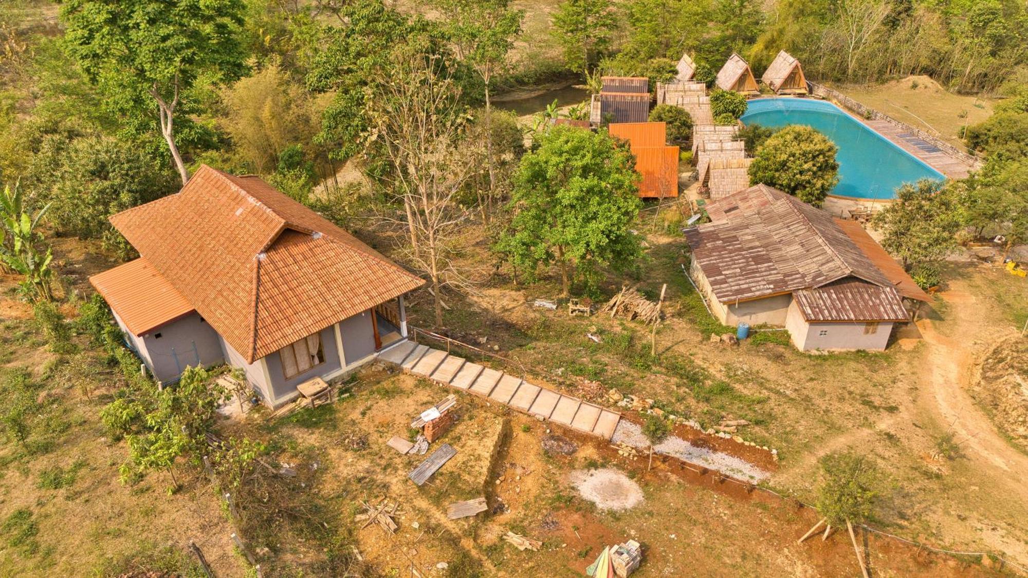 Campingsite Swimming Pool Ban Nongkham Buitenkant foto
